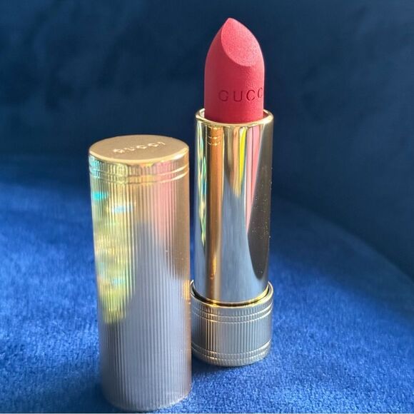 GUCCI GOLDIE RED 25 | THE RED THAT LOVES YOU BACK | MATTE - Picture 14 of 17